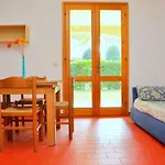 Διαμέρισμα Your Garden Heaven In The Heart Of Lido Dei Pini *
