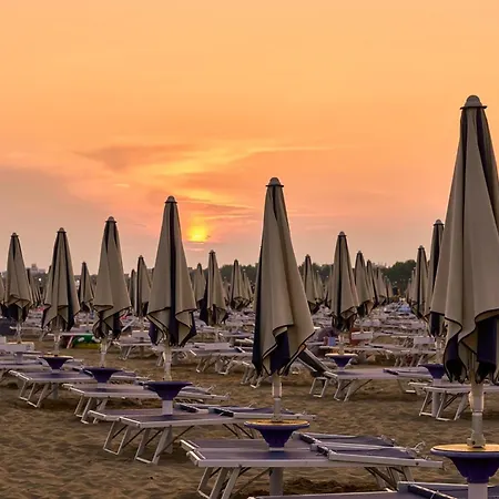 Your Garden Heaven In The Heart Of Lido Dei Pini * بيبيوني